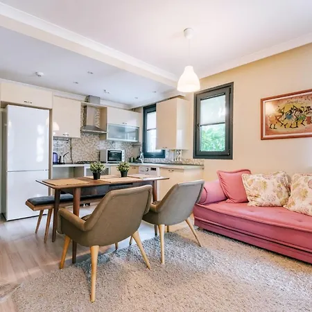 Modern Flat By Bagdat Avenue And Bostanci Coast Стамбул