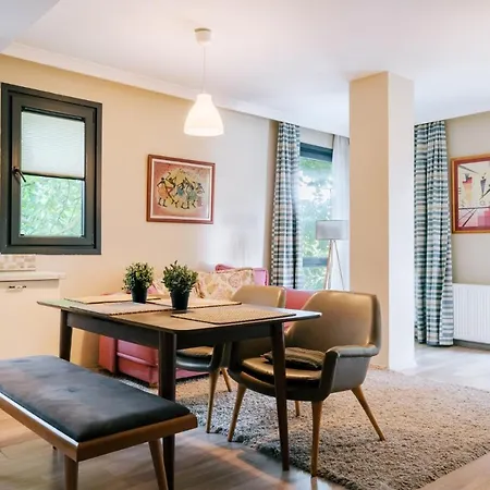 Modern Flat By Bagdat Avenue And Bostanci Coast Апартаменты